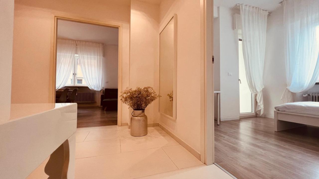 White House Lounge Supreme Apartment Udine Exteriör bild